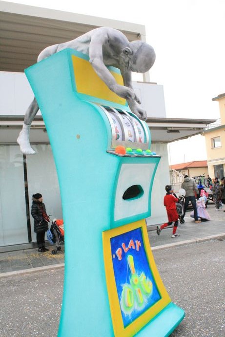 Ingrandisci la foto